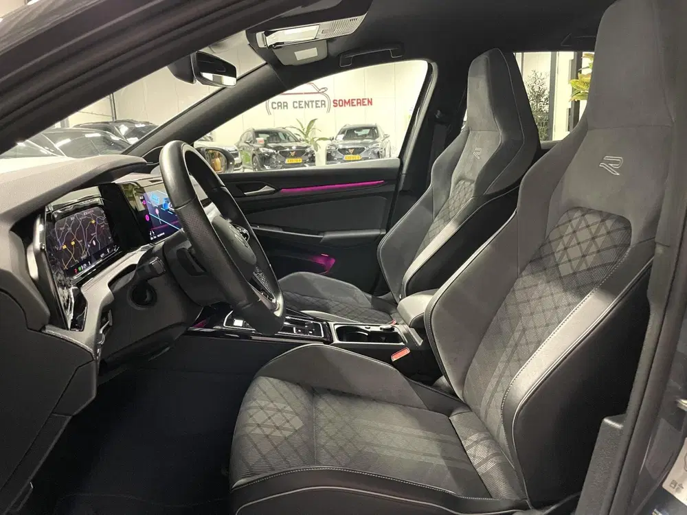 Volkswagen Golf 1.5 TSI R-Line Black Style uit 2024, foto 7