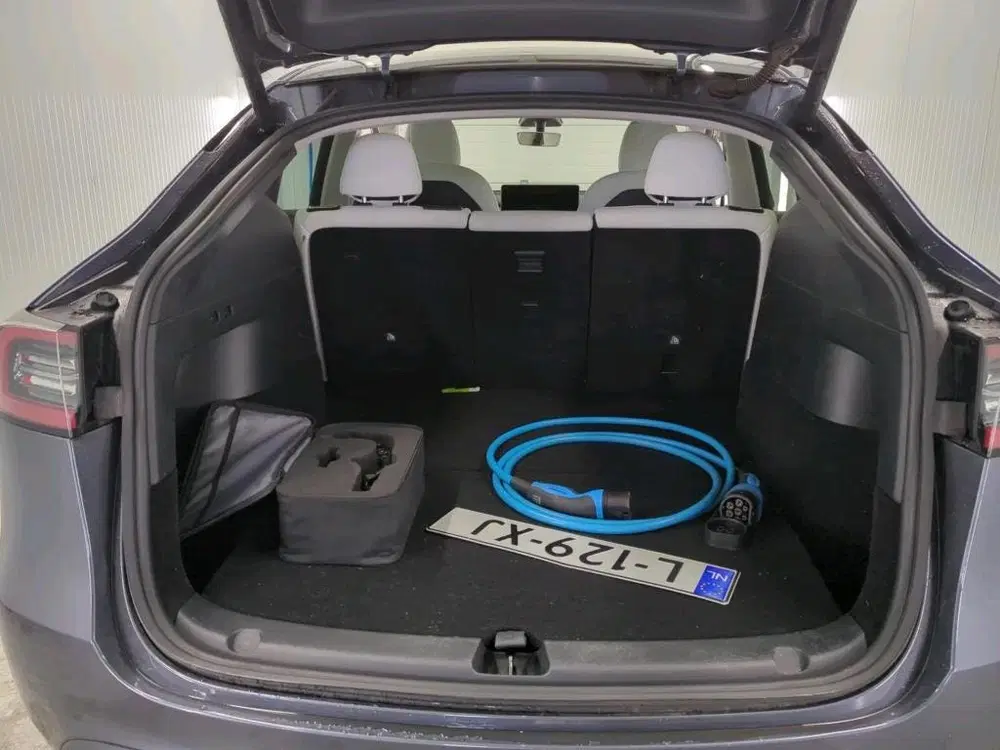 Tesla Model Y Long Range AWD 75 kWh TREKHAAK WIT LEER uit 2021, foto 13