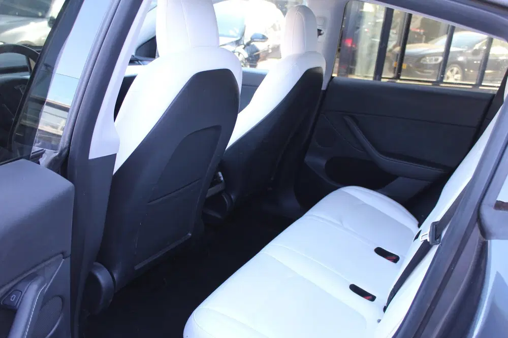 Tesla Model Y Long Range AWD 75 kWh TREKHAAK WIT LEER uit 2021, foto 14