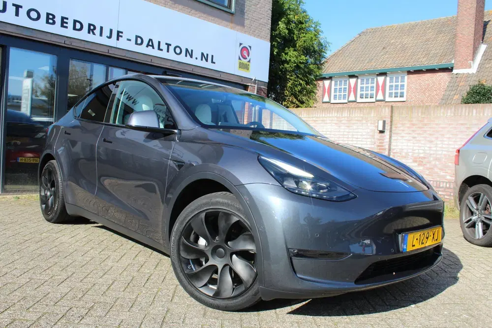 Tesla Model Y Long Range AWD 75 kWh TREKHAAK WIT LEER uit 2021, foto 2
