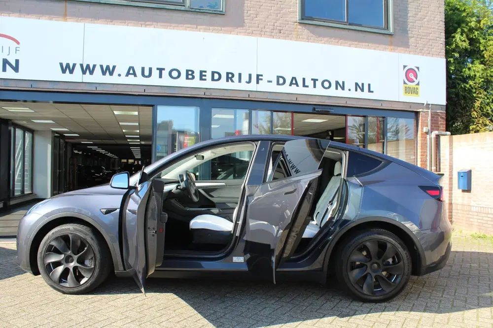 Tesla Model Y Long Range AWD 75 kWh TREKHAAK WIT LEER uit 2021, foto 4