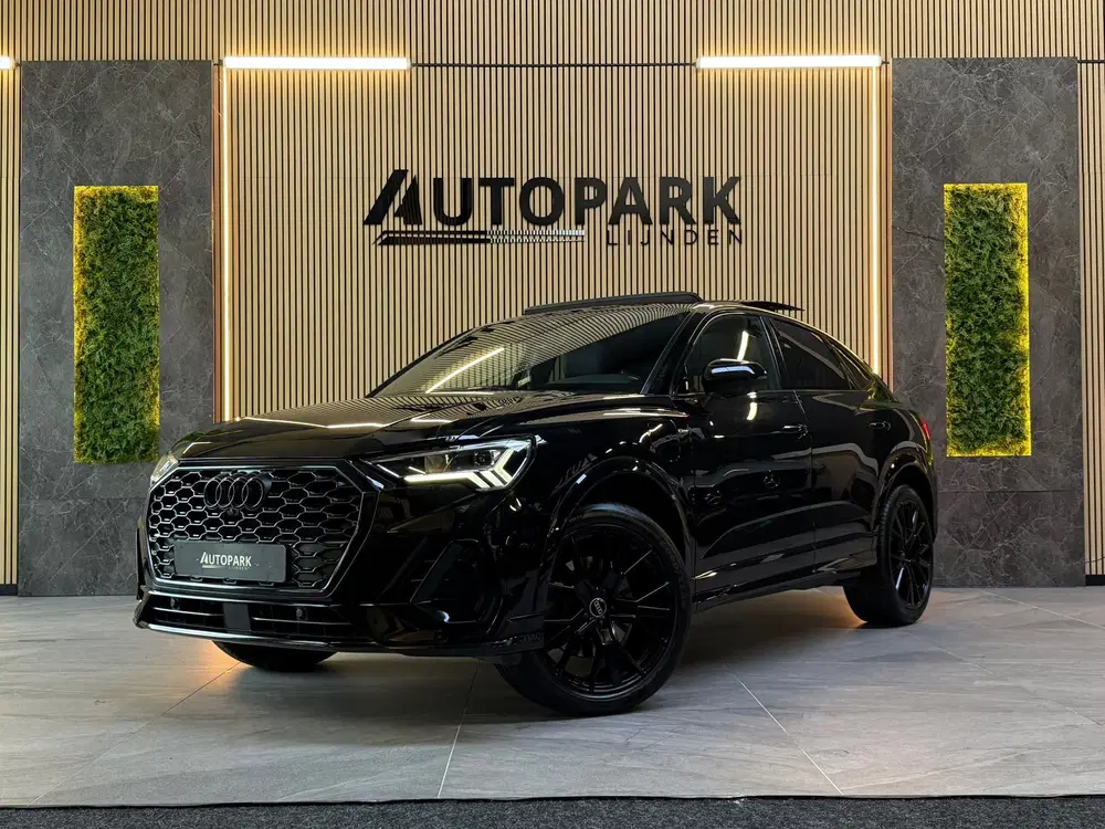 Audi Q3 45 TFSI e 3X S-LINE uit 2024