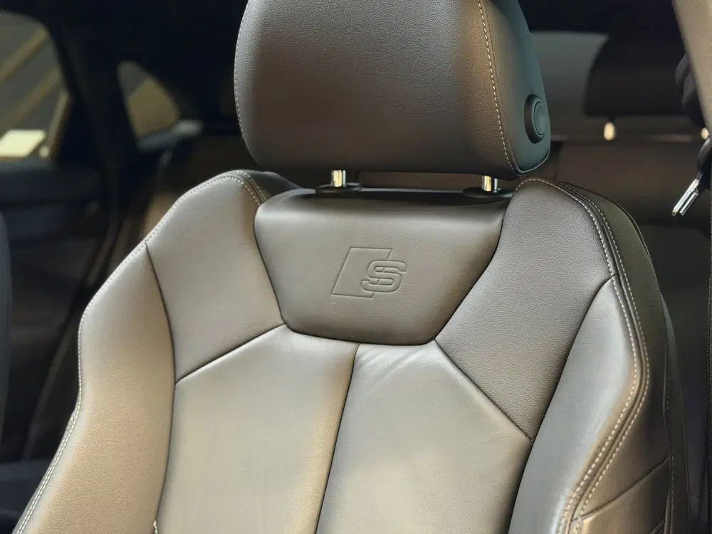 Audi Q3 45 TFSI e 3X S-LINE uit 2024, foto 12