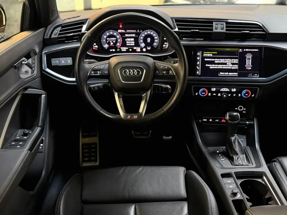 Audi Q3 45 TFSI e 3X S-LINE uit 2024, foto 2