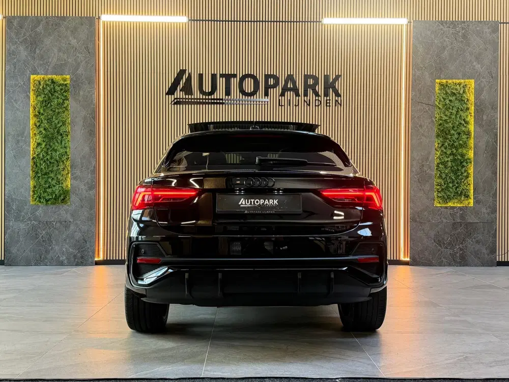 Audi Q3 45 TFSI e 3X S-LINE uit 2024, foto 5