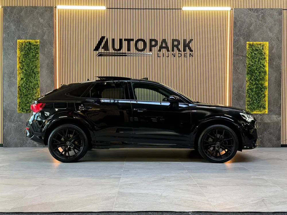 Audi Q3 45 TFSI e 3X S-LINE uit 2024, foto 7