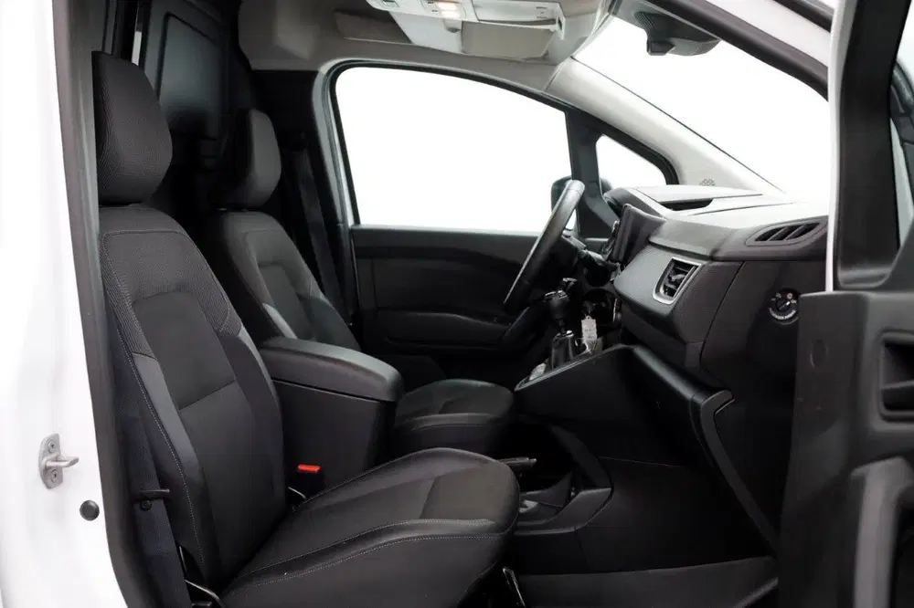 Renault Kangoo 1.3 TCe 100pk Benzine Comfort Airco uit 2022, foto 3