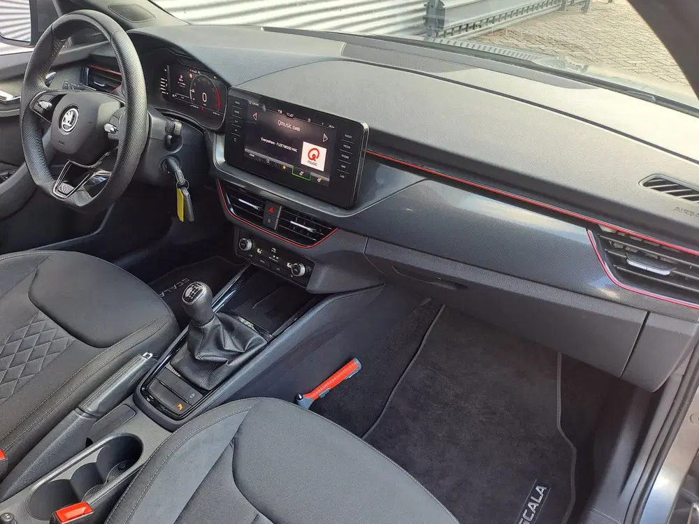 Skoda Scala 1.0 TSI Sport Business uit 2023, foto 12