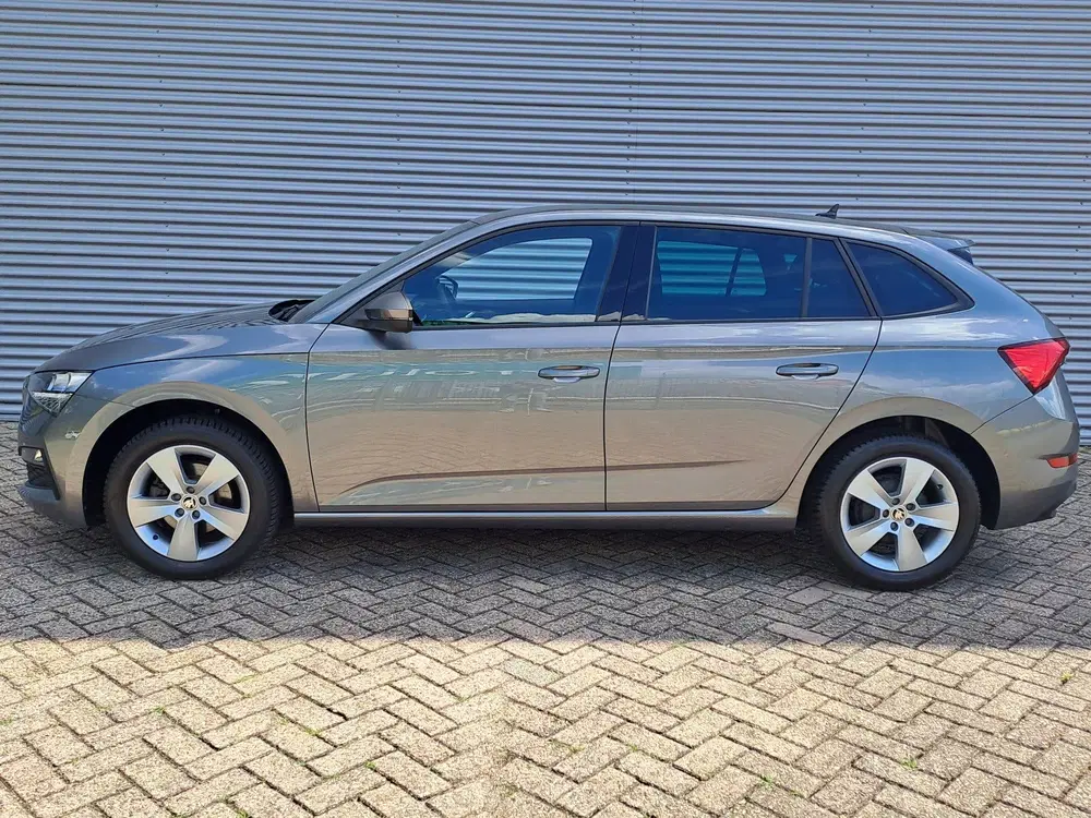Skoda Scala 1.0 TSI Sport Business uit 2023, foto 2