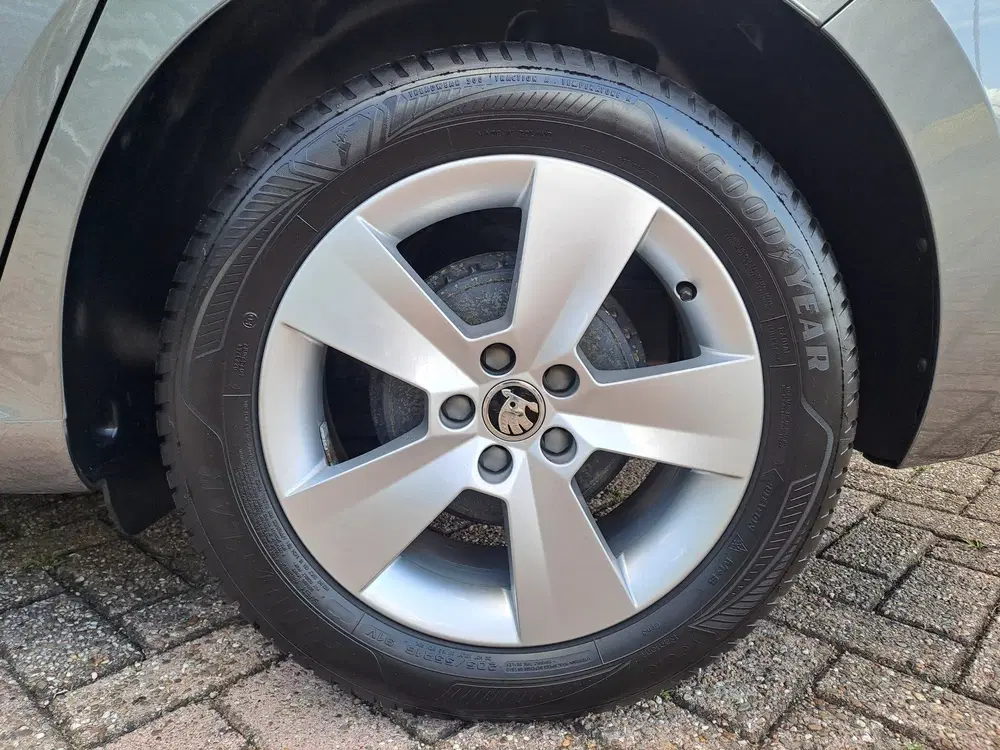 Skoda Scala 1.0 TSI Sport Business uit 2023, foto 8