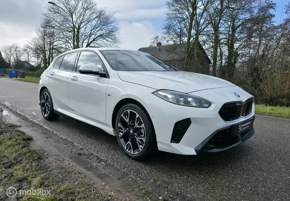 BMW 1-serie 123 xDrive uit 2025, foto 4