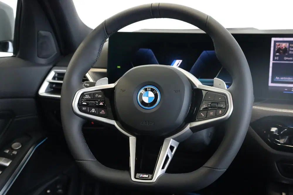 BMW 3-serie 330e High Executive uit 2026, foto 10