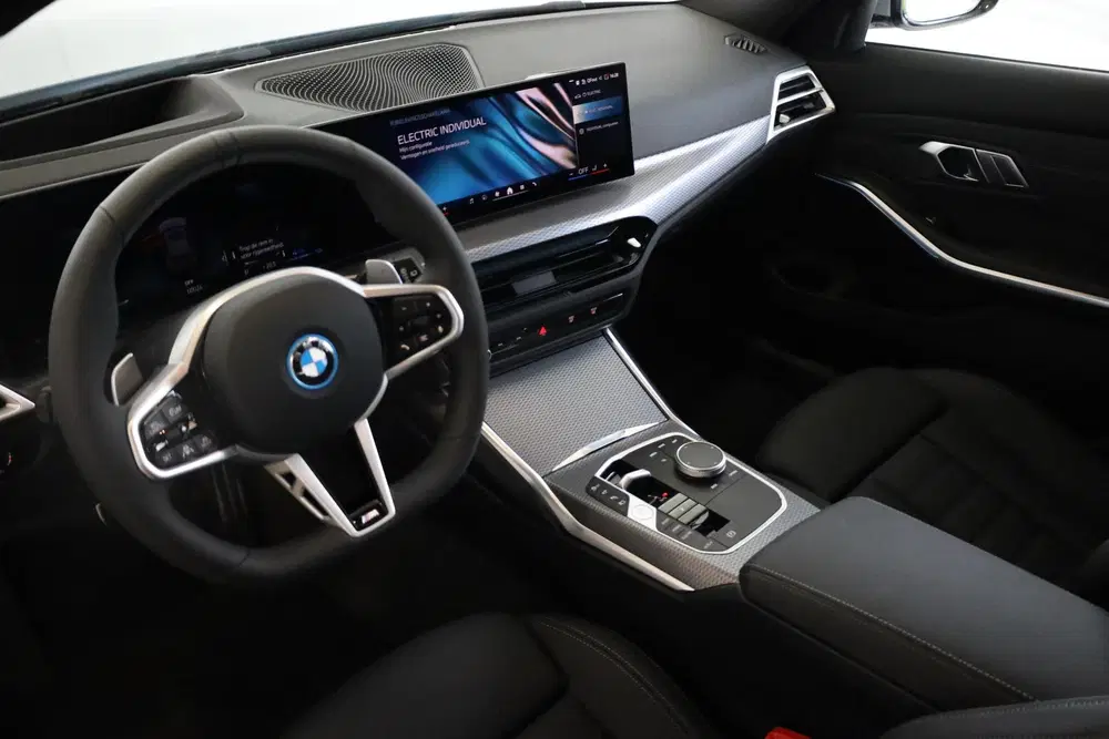 BMW 3-serie 330e High Executive uit 2026, foto 7