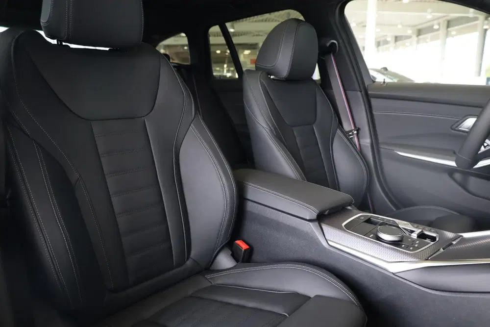 BMW 3-serie 330e High Executive uit 2026, foto 8