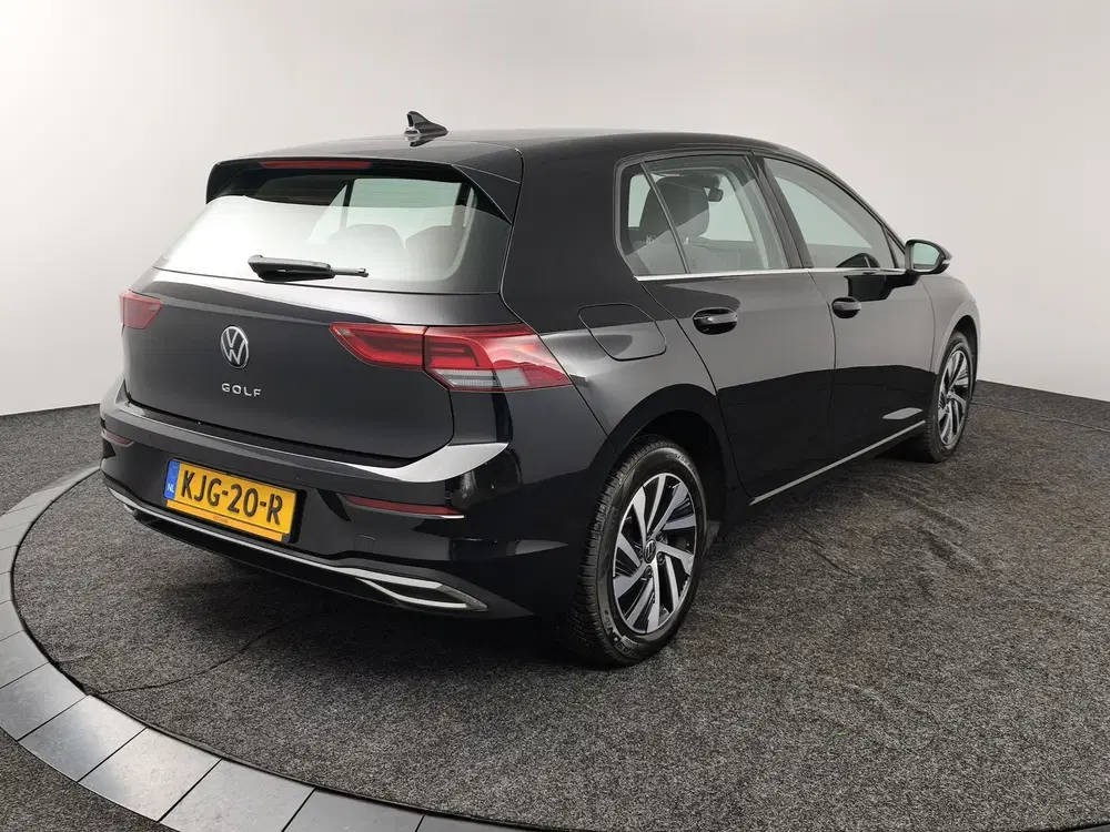 Volkswagen Golf 1.4 eHybrid Style uit 2024, foto 2