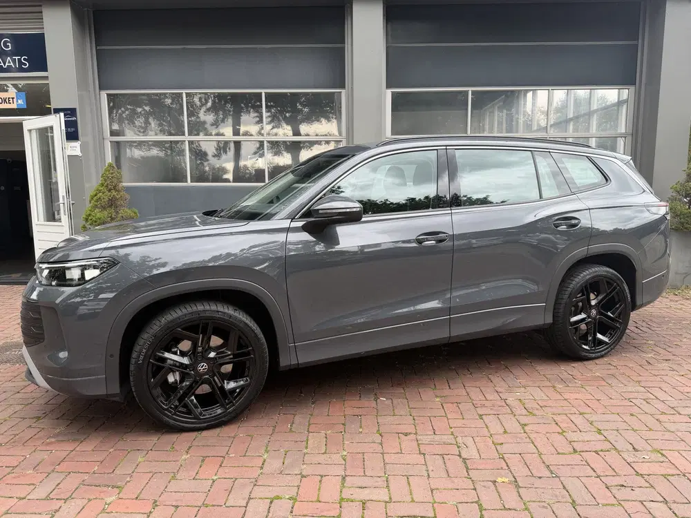Volkswagen Tayron 1.5 eTSI R-Line Edition 7p Km 20.000 Nap 1 uit 2025, foto 14