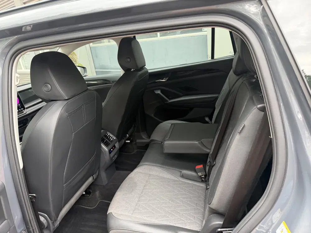 Volkswagen Tayron 1.5 eTSI R-Line Edition 7p Km 20.000 Nap 1 uit 2025, foto 6