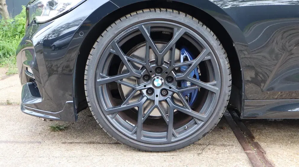 BMW 3-serie 330i uit 2019, foto 10