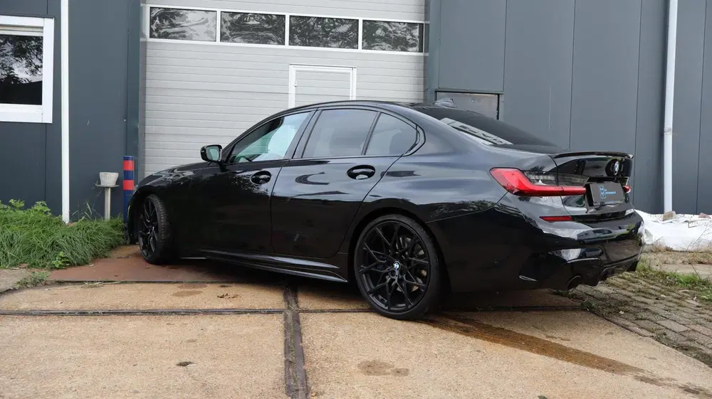 BMW 3-serie 330i uit 2019, foto 5