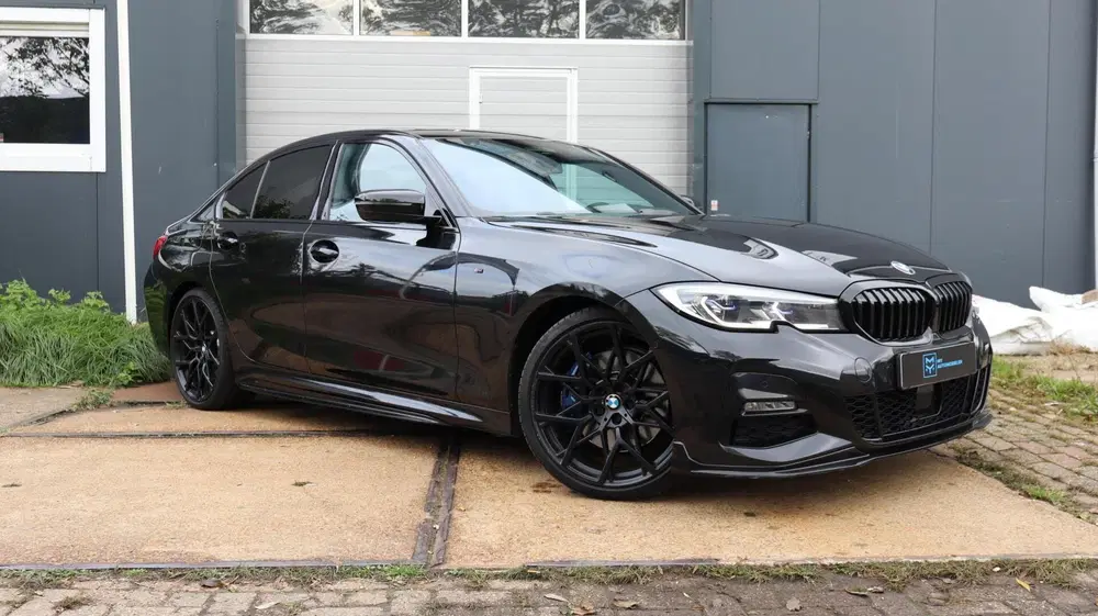 BMW 3-serie 330i uit 2019, foto 9
