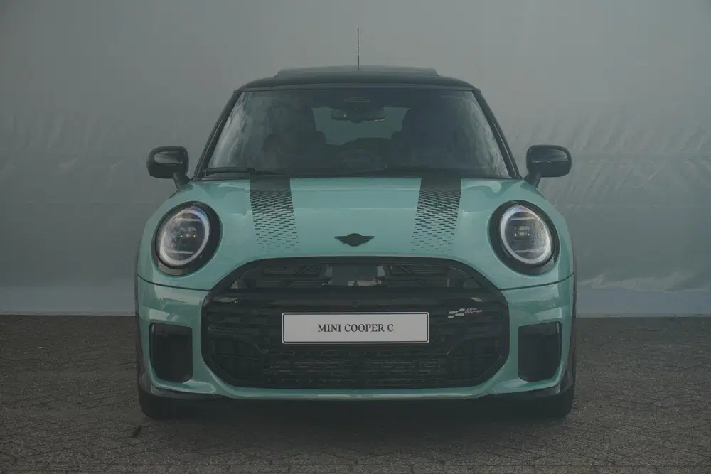Mini John Cooper Works Cooper C John Cooper Works Uitvoering uit 2026, foto 3