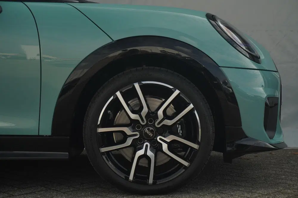 Mini John Cooper Works Cooper C John Cooper Works Uitvoering uit 2026, foto 6
