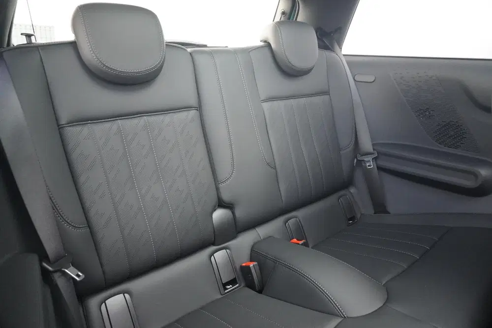 Mini John Cooper Works Cooper C John Cooper Works Uitvoering uit 2026, foto 9