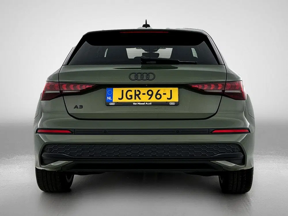 Audi A3 40 TFSI e Advanced edition 204 PK uit 2025, foto 3