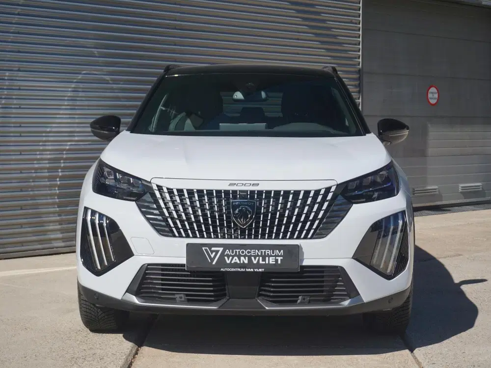 Peugeot 2008 1.2 Hybrid 145 GT 360 Camera uit 2025, foto 3