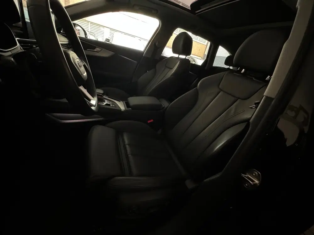Audi A4 40 TFSI quattro S edition Pano uit 2024, foto 10