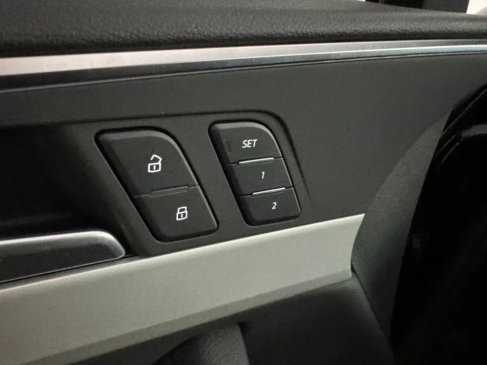 Audi A4 40 TFSI quattro S edition Pano uit 2024, foto 15