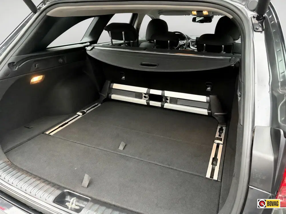 Kia Ceed 1.5 T-GDi DynamicLine STUURVW TREKHAAK uit 2022, foto 9