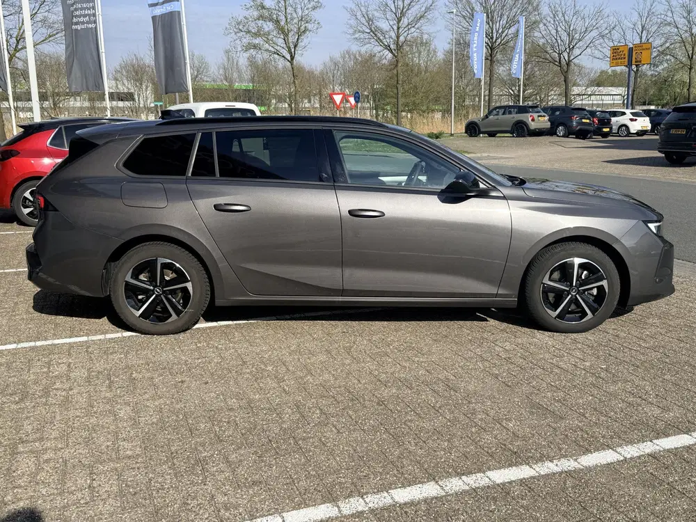 Opel Astra 1.2 Turbo Hybrid Business Edition uit 2025, foto 8