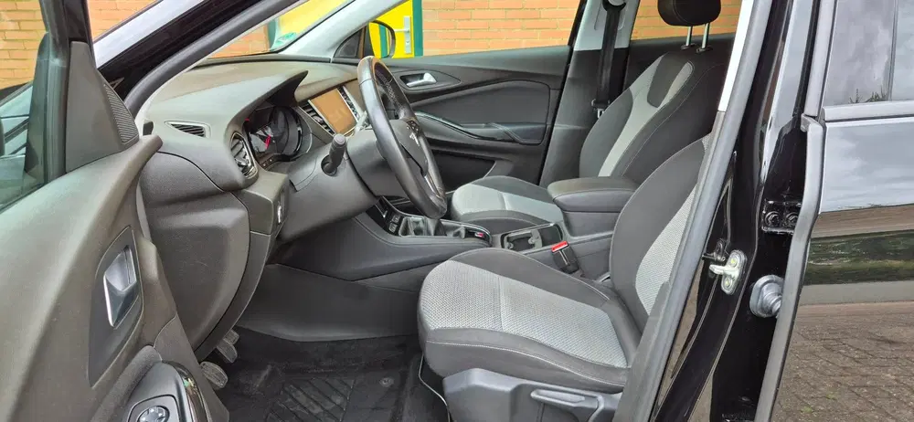 Opel Grandland 1.2 Turbo 120 Jaar Edition uit 2020, foto 10