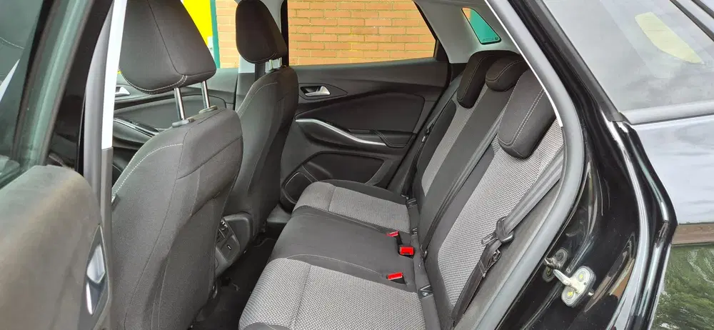 Opel Grandland 1.2 Turbo 120 Jaar Edition uit 2020, foto 12