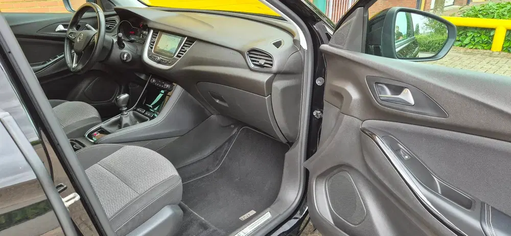 Opel Grandland 1.2 Turbo 120 Jaar Edition uit 2020, foto 15
