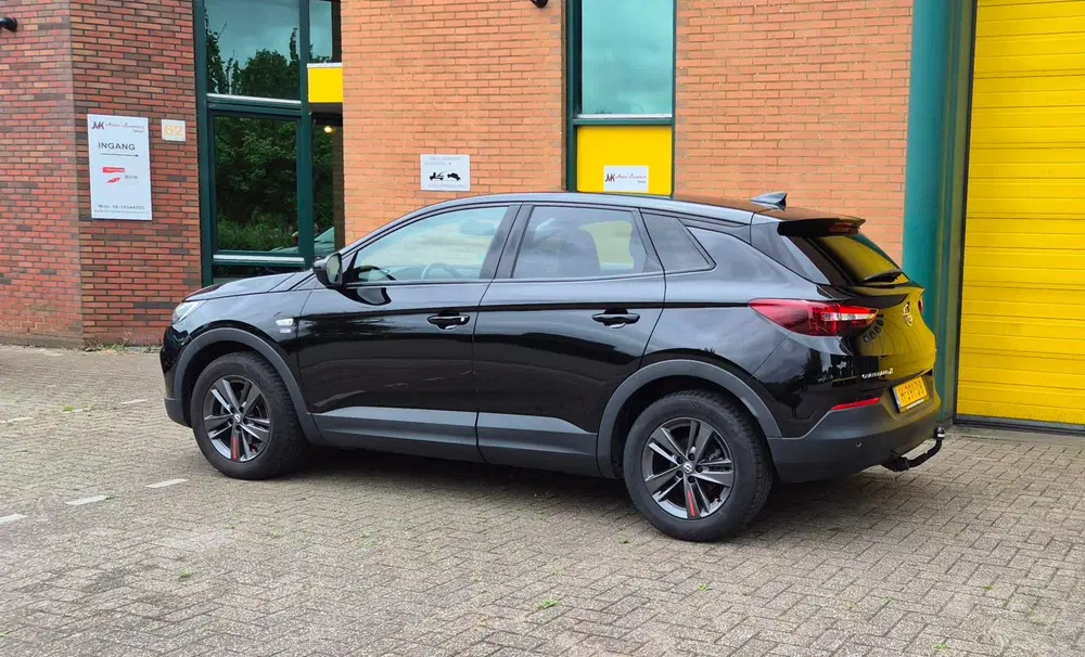 Opel Grandland 1.2 Turbo 120 Jaar Edition uit 2020, foto 3