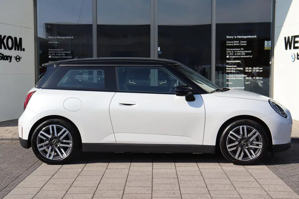 Mini Hatchback Cooper E uit 2026, foto 9