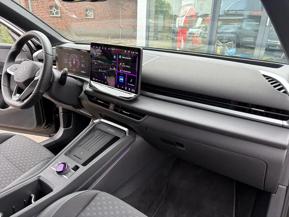 Volkswagen T-Roc 1.5 eTsi R-Line First Edition 150PK uit 2026, foto 11