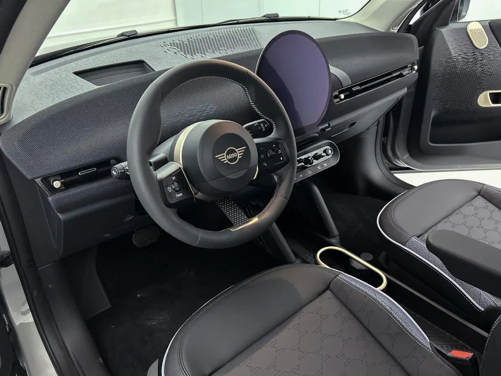 Mini Hatchback Cooper E uit 2026, foto 3