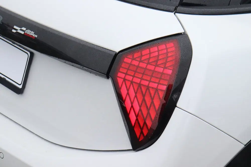 Mini Hatchback John Cooper Works Automaat uit 2026, foto 13