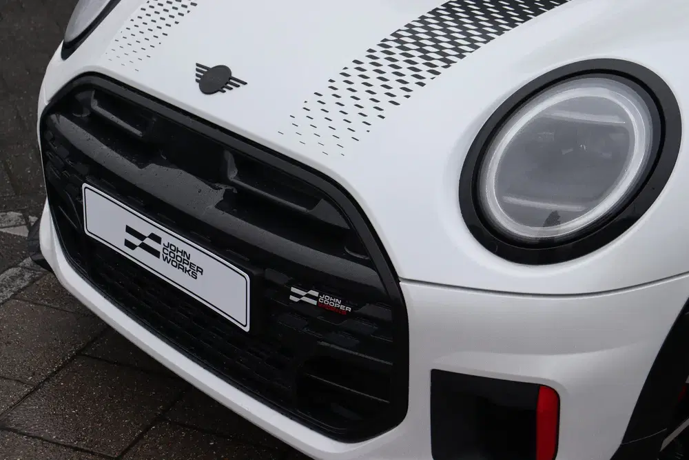 Mini Hatchback John Cooper Works Automaat uit 2026, foto 2