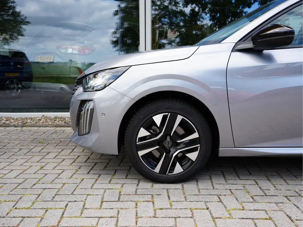 Peugeot 208 EV Allure 51 kWh SOH uit 2024, foto 3