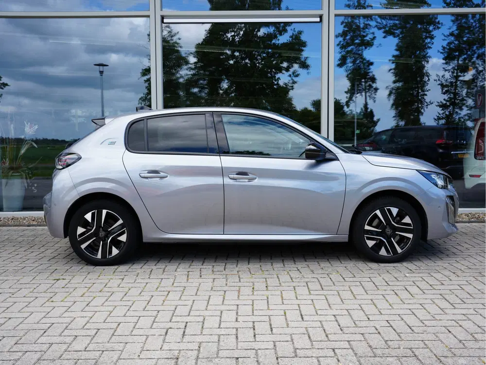 Peugeot 208 EV Allure 51 kWh SOH uit 2024, foto 7