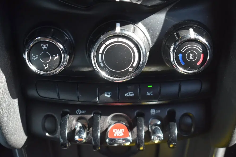 Mini One 1.5 One First Salt '19 Navi Airco Cruise A uit 2019, foto 7