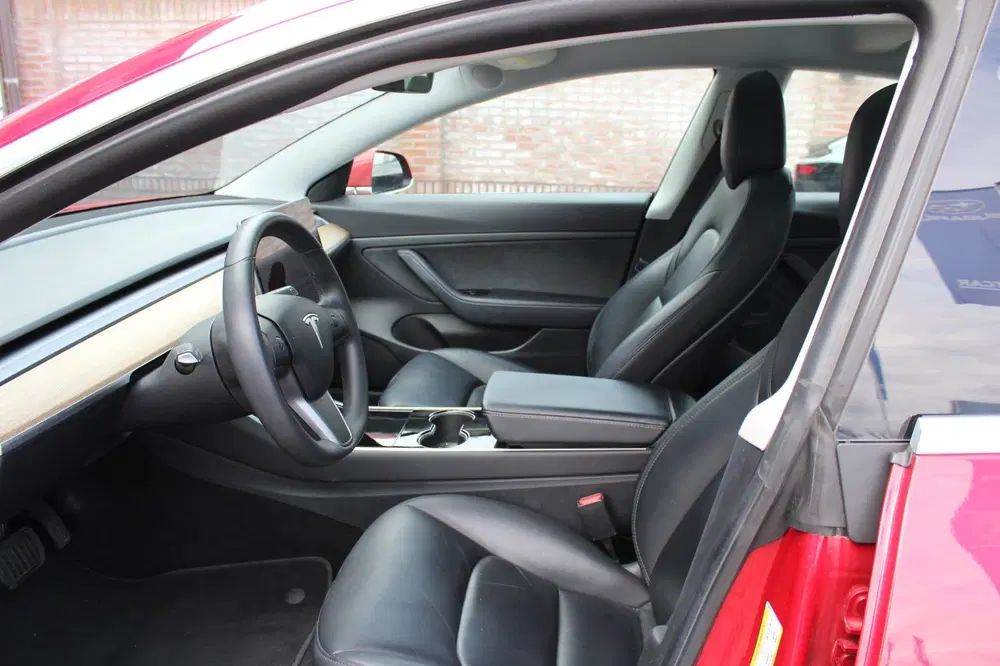 Tesla Model 3 RWD Plus 60 kWh AUTOPILOT uit 2020, foto 13