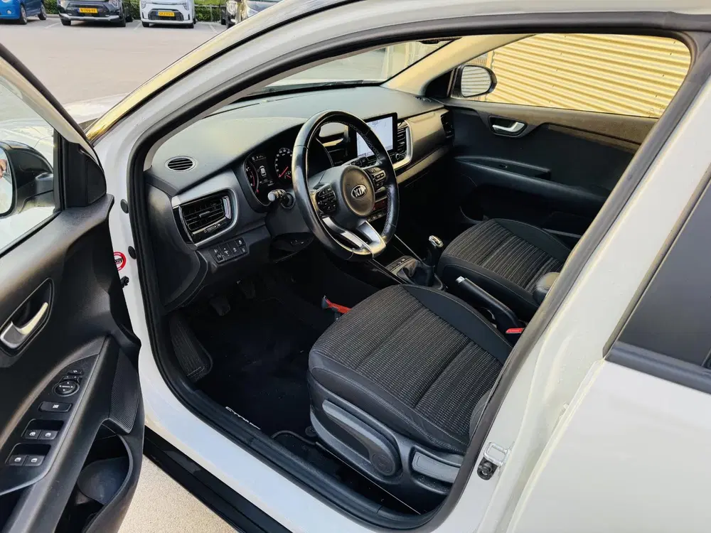 Kia Stonic 1.0 T-GDi MHEV DynamicPlusLine Trekhaak uit 2020, foto 3