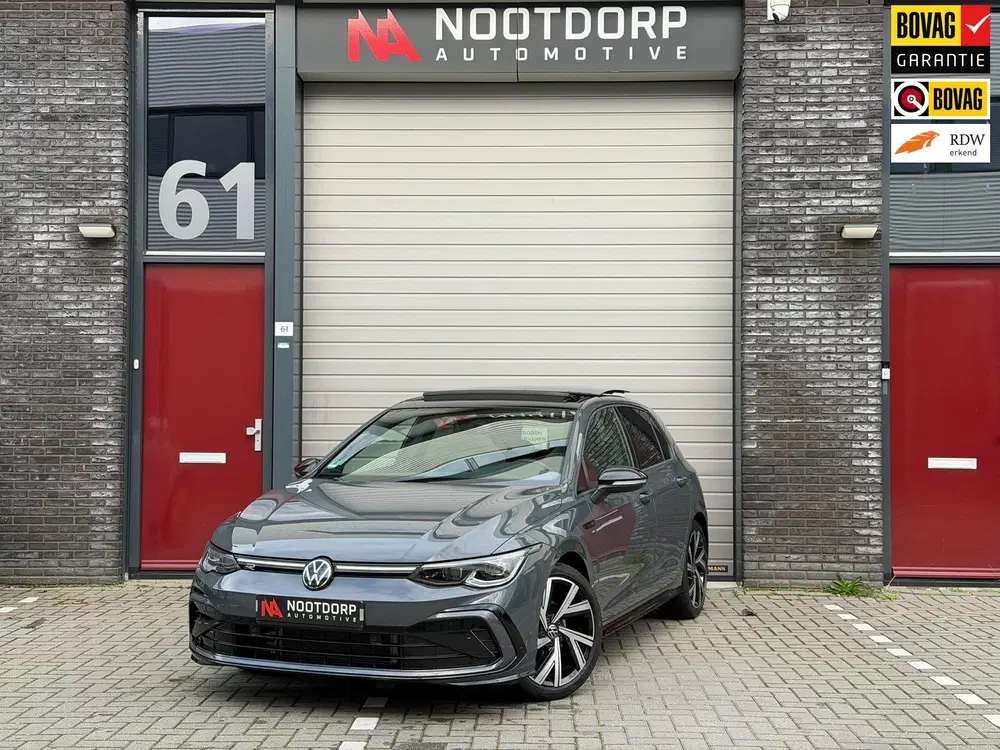 Volkswagen Golf 1.5 TSI 3xR-Line Pano uit 2023