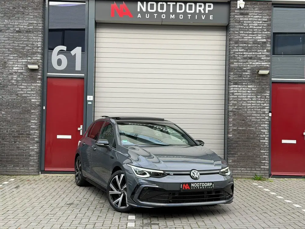 Volkswagen Golf 1.5 TSI 3xR-Line Pano uit 2023, foto 2