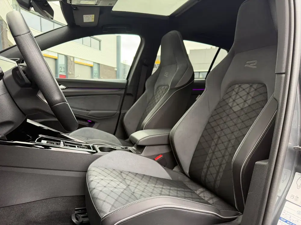 Volkswagen Golf 1.5 TSI 3xR-Line Pano uit 2023, foto 3